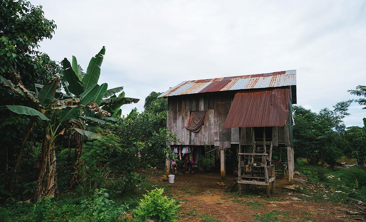 カンボジアの貧しい家