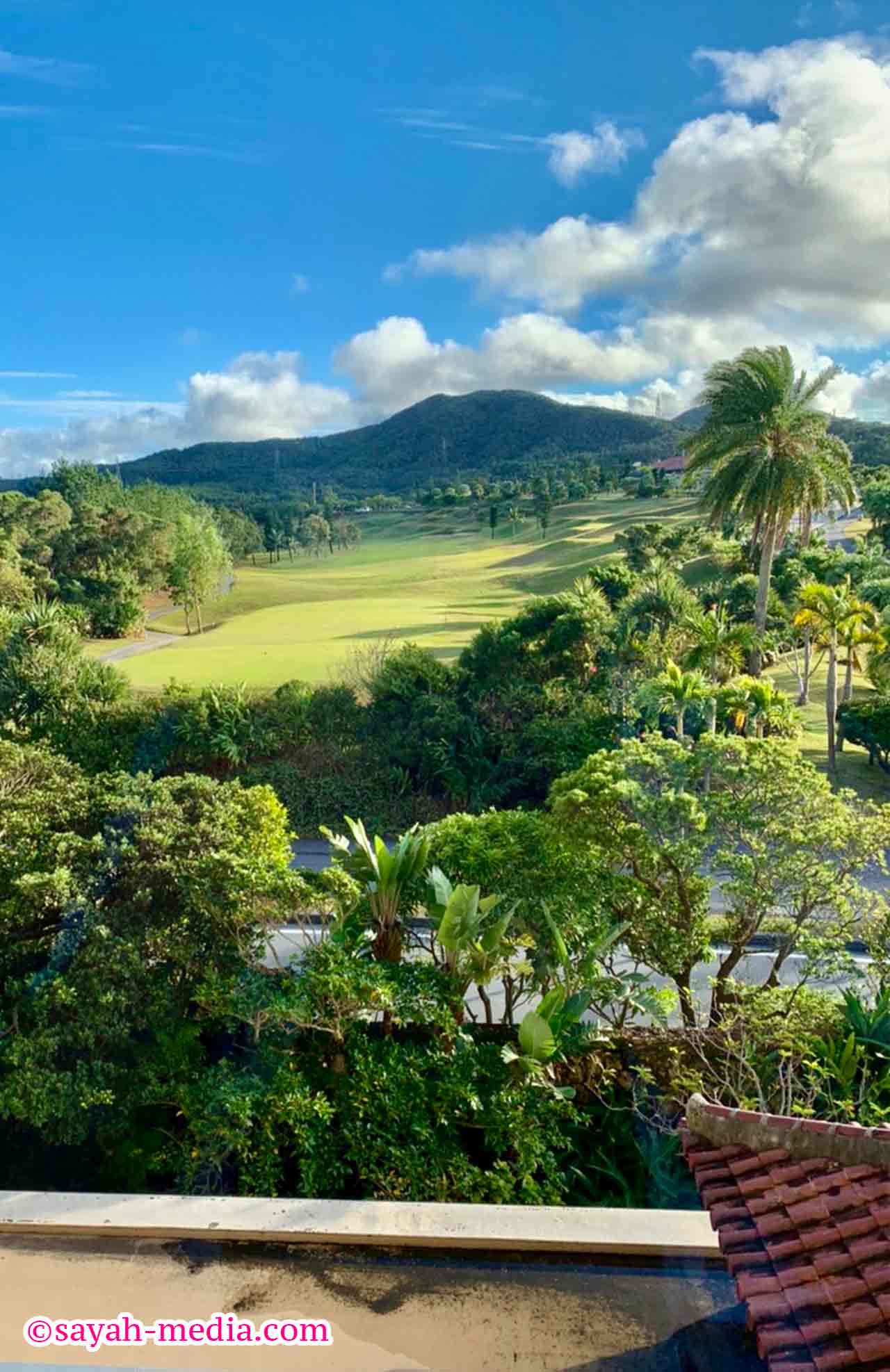 リッツ・カールトン沖縄から見えるゴルフ場の景色